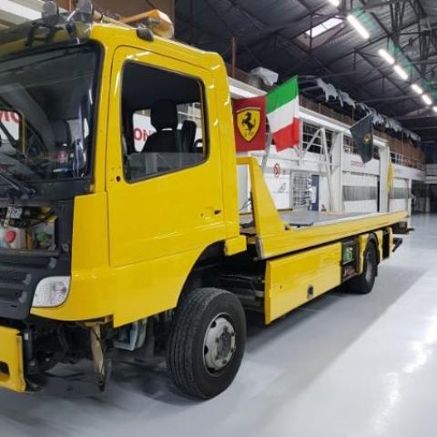 PEINTURE COMPLETE CAMION MERCEDES A AUTOLUB SAINT-PRIEST